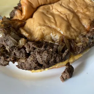 Double cheeseburger w everything