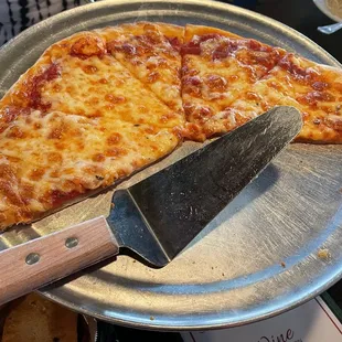 Cheese pizza