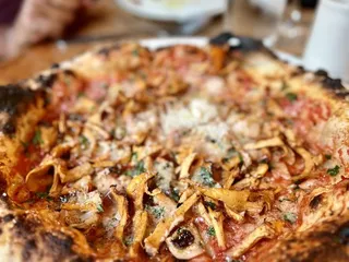 2 Amys Neapolitan Pizzeria