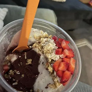 Oasis açaí bowl