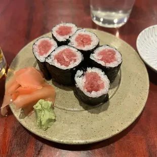 Tuna roll
