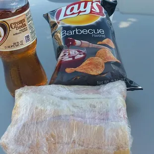 A sub chips and a drink for less than 9 bucks