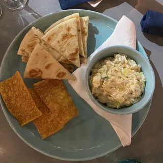 Hot Cheesy Artichoke Dip with Crisps