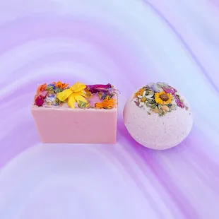 Creosote, prickly pear fruit &amp; wildflower soap and bath bomb