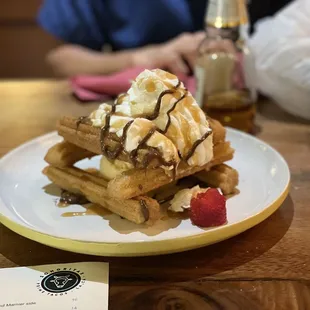 Volcano Churro (Churro Volcano)