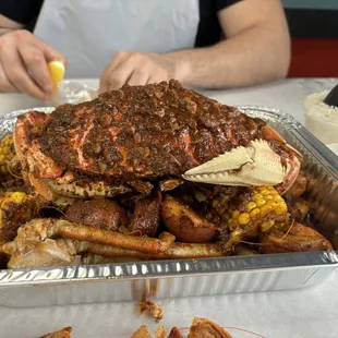 We had the Combo #3 Crabs and Shrimp with sons special sauce spicy level.