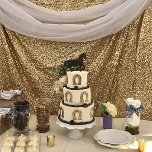 A beautiful 3 Tier birthday cake !