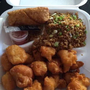 We wanted to try the sweet and sour chicken along with our almond boneless chicken. This was very good also.