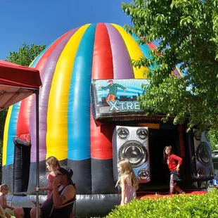 The kids had so much fun we actually got a noise complaint at 3 o&apos;clock from to much partying.