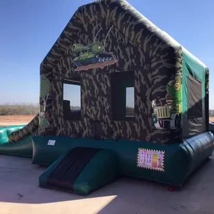 Our 2n1 camo bounce house