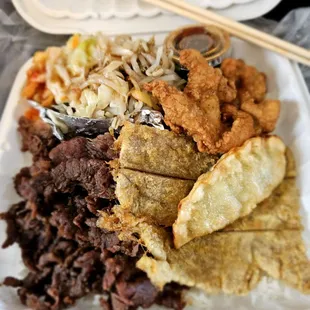 Lunch @Soon' Kal Bi BBQ; Ordered my Usual from here, Da Bento, YUM! I especially luv the Veggies!! Couldn't eat da Chicken &amp; Mandoo.