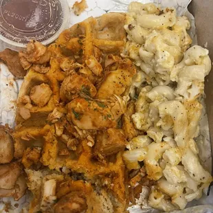 3 piece chicken with mac n cheese.