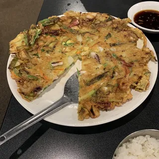 Seafood Pancake with Green Onion