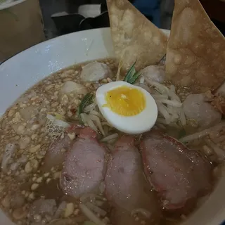 Sukhothai Tom Yum Noodles