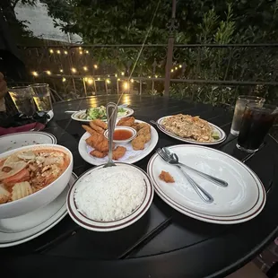 Masaman, Pad Thai, Vegetable Delight, Fried Shrimp &amp; Calamari (15 min)