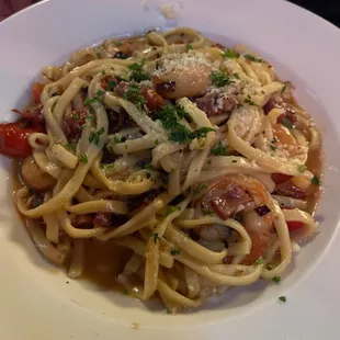 Shrimp linguine