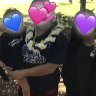 Welcoming their tita home.