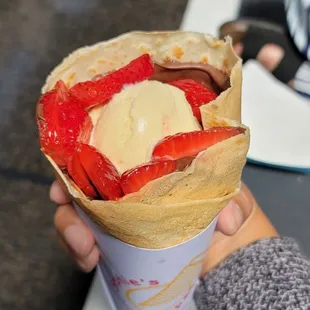 Strawberry and Nutella with extra vanilla ice cream.