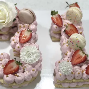 Cream Tart Number Cake