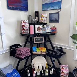 Tshirts and French tartlettes