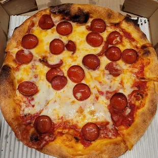 Small (10&quot;) pepperoni pizza traditional crust