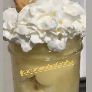 Banana pudding jar
