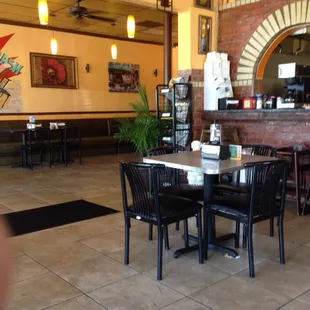 Nice clean friendly service. Who knew to expect a awesome Hamburger here ! Meat really nicely seasoned and the portion is great