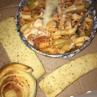 Chicken carciofi pasta