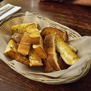 Complimentary (and complementary) garlic bread