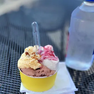 Caramel cookie crumble, on top of Bacio, with Raspberry Swirl - YUMMZ !!