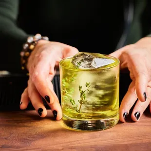 Negroni Bianco cocktail at Sorella