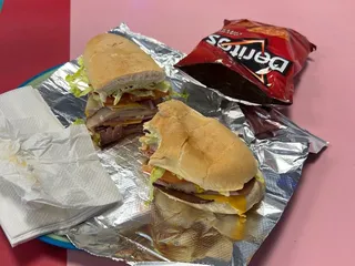 Suzy's Deli