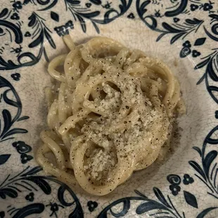 Bucatini Cacio E Pepe
