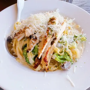 Fettuccini Alfredo with Chicken
