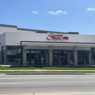 the outside of the restaurant