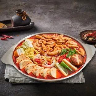 Small Intestine &amp; Tofu Hot Pot