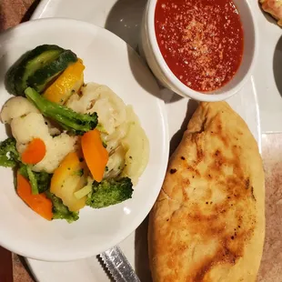 Pizza turnover with vegetables
