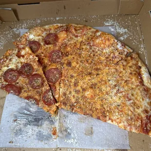 Half cheese/pepperoni pizza - looks better than it tasted!