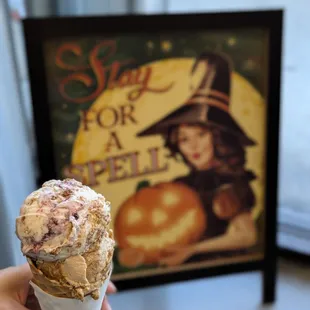 Bumbleberry cheesecake crumble &amp; apple butter streusel split scoop