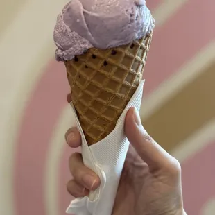 honey lavender. the sample was great but idk if I liked it as a scoop.