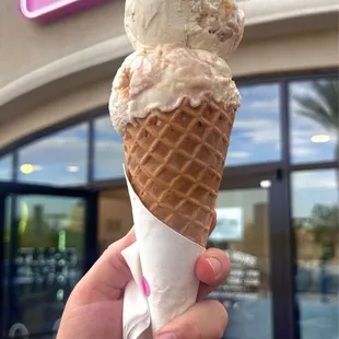 Cereal Milk / Peach strawberry cobbler