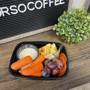 Mini charcuterie box