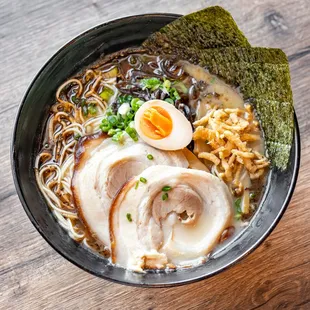 Tonkotsu Black Garlic Ramen