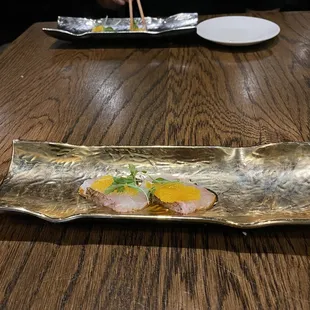 sushi and sashimi, interior