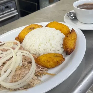 Roasted pork/ Lechon asado