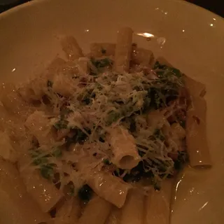 Rigatoni con Salsiccia
