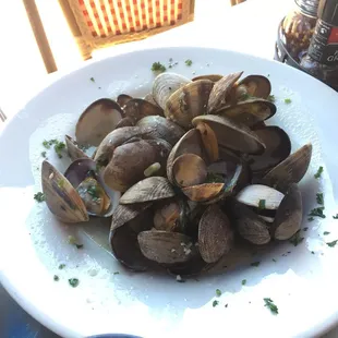 Steamed clams and mussels is really fresh. And the portion is big!