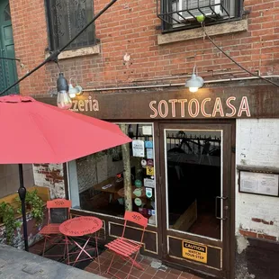 Front (step down into the restaurant)