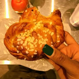 Cardamom Bun