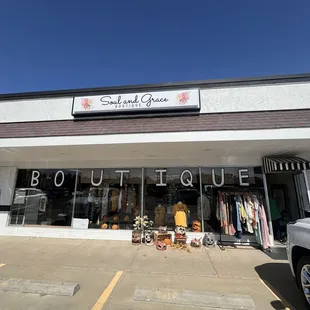 The front of the boutique